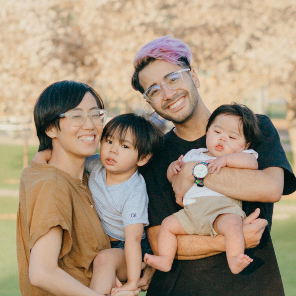 Dee Kei with Family